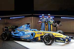 Fernando Alonso, Giancarlo Fisichella, Renault R26