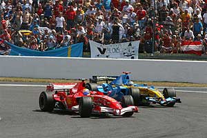 Felipe Massa (Ferrari), Fernando Alonso (Renault)