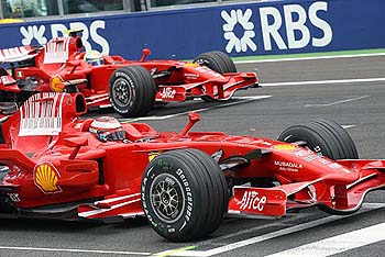 Kimi Raikkonen, Felipe Massa (Ferrari)