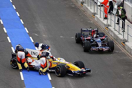 Fernando Alonso (Renault), Sebastian Vettel (Toro Rosso-Ferrari)