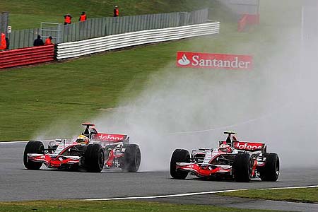 Lewis Hamilton, Heikki Kovalainen (McLaren-Mercedes)