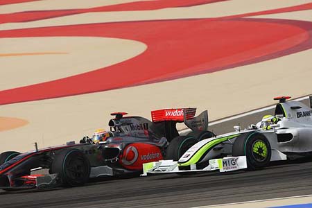 Lewis Hamilton (McLaren-Mercedes), Jenson Button (Brawn-Mercedes)