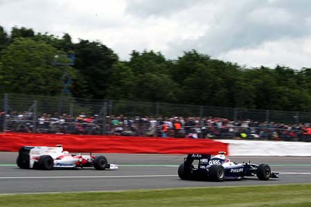 Jarno Trulli (Toyota), Kazuki Nakajima (Williams-Toyota)