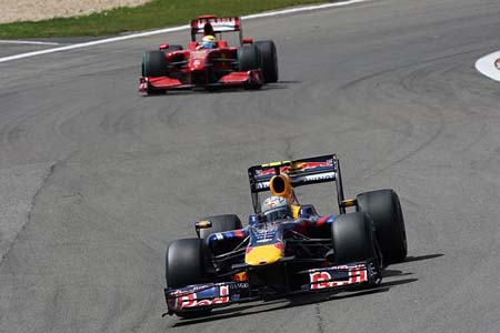 Sebastian Vettel (Red Bull-Renault), Felipe Massa (Ferrari)